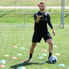 Kit-de-football-pour-un-entraînement-neurocentre1.jpeg